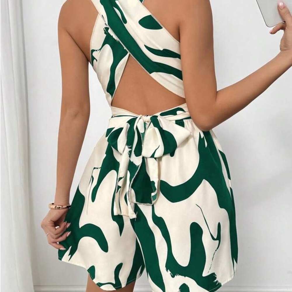 Green and Cream Halter Dress - Picture 2 of 4